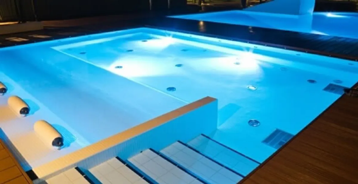 pool light installation and repair services providing modern illuminated pool lighting in Escondido, CA
